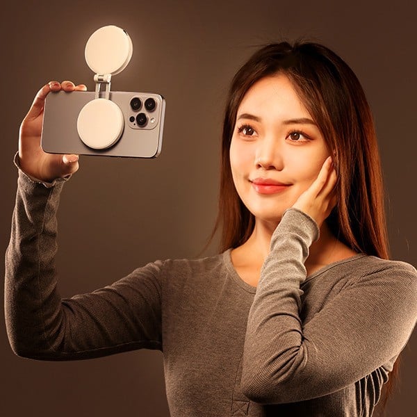 💥 3-in-1 Magnetic Beauty Selfie Light for Phones