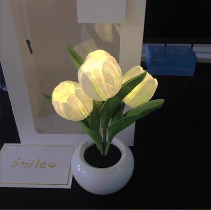 🏆Flash Sale⚡ 50K+ 🎁✨Simulation Tulip Nightlight with Vase Table Lamp🎄