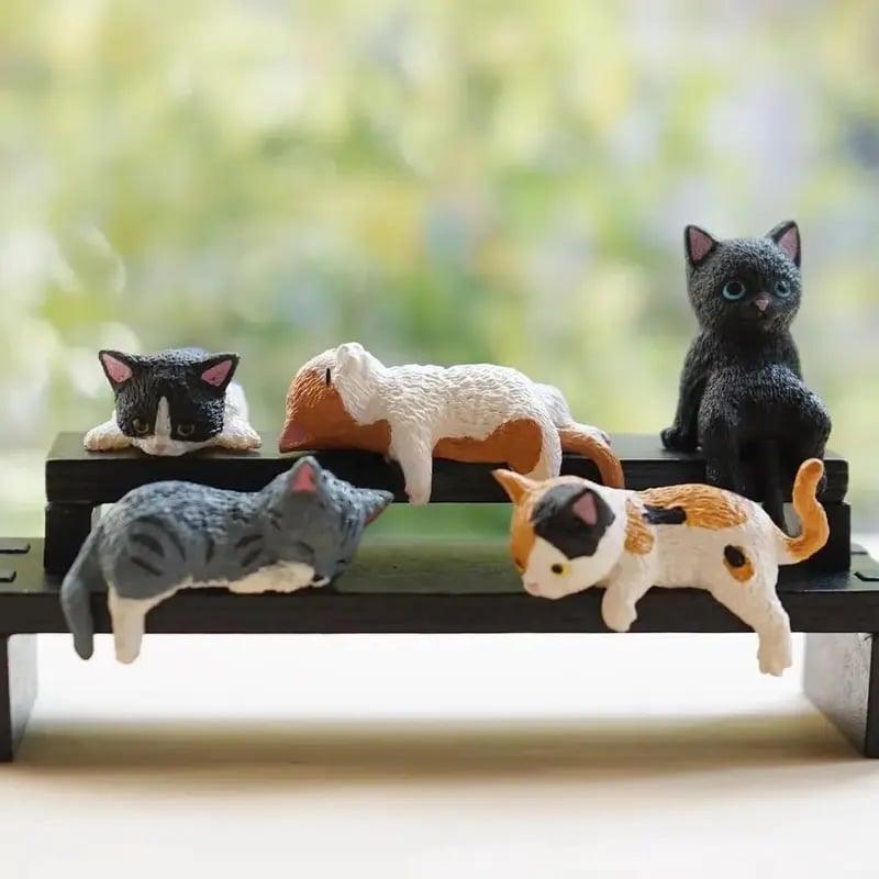 ⏰LAST DAY 60% OFF🔥 Hand-Painted Mini Cat Desk Figurines – Set of 5 Cute Cartoon Kitty Companions