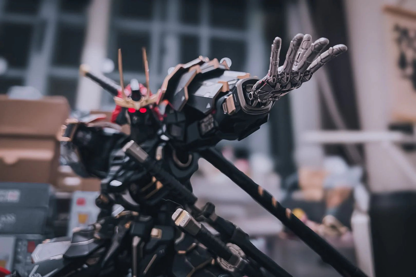 🔥49% OFF - Mechanical Hand Pendant🎁Buy 2 Free Shipping