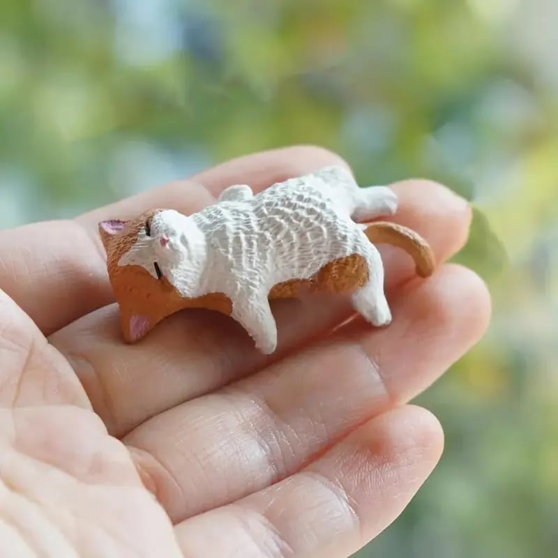 ⏰LAST DAY 60% OFF🔥 Hand-Painted Mini Cat Desk Figurines – Set of 5 Cute Cartoon Kitty Companions